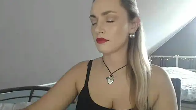 ScarlettSensitive online show from 06-19-26, 02:23