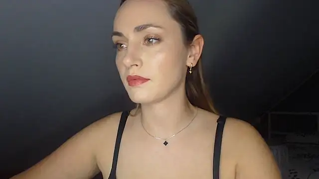 Snapshot of ScarlettSensitive chatting on 05-29-26, 06:19 ScarlettSensitive online show from 05-29-26, 06:19