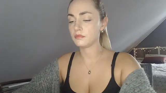 ScarlettSensitive online show from 07-21-26, 06:15