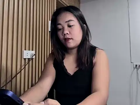  georgiax  online show from 04-11-26, 08:56