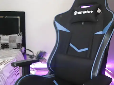 NaughtyUrus online show from 04-06-26, 01:56