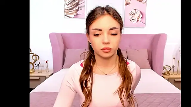 MyEvelin online show from 04-06-26, 03:24