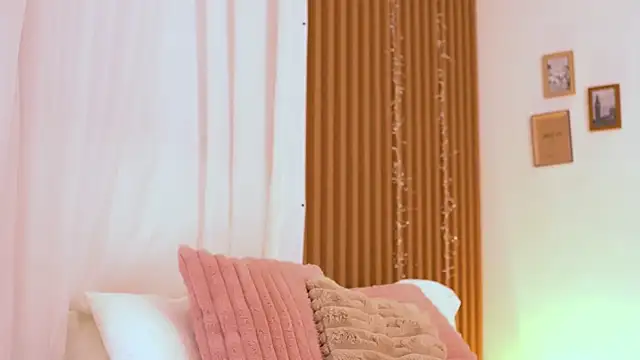 MissClaraJewel online show from 04-14-26, 04:17