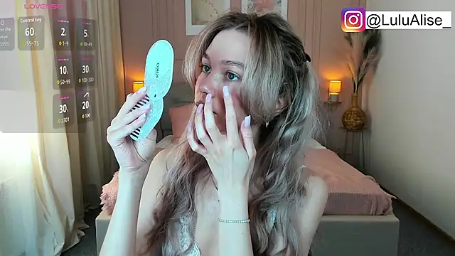 LuluAlis online show from 04-09-26, 01:39