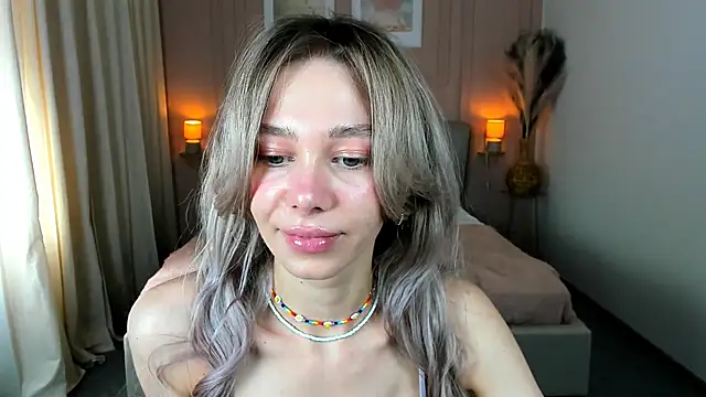 LuluAlis online show from 04-25-26, 01:41