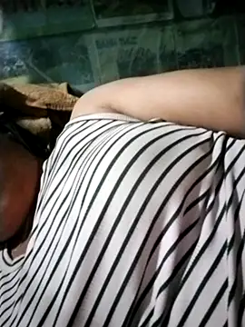 Min-in online show from 06-26-26, 06:52