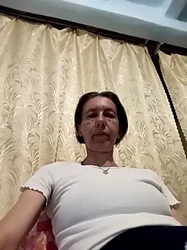 Snapshot of Tania9876 chatting on 05-30-26, 06:35 Tania9876 online show from 05-30-26, 06:35