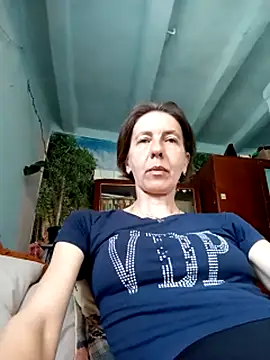 Snapshot of Tania9876 chatting on 05-06-26, 09:35 Tania9876 online show from 05-06-26, 09:35