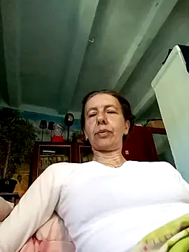Snapshot of Tania9876 chatting on 05-22-26, 06:33 Tania9876 online show from 05-22-26, 06:33