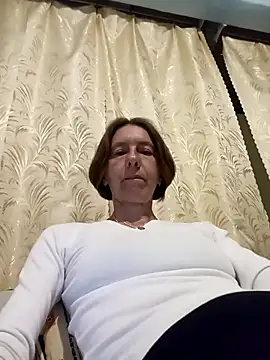 Snapshot of Tania9876 chatting on 06-16-26, 07:14 Tania9876 online show from 06-16-26, 07:14