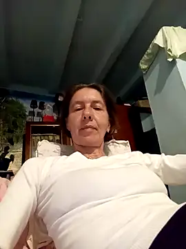 Snapshot of Tania9876 chatting on 05-13-26, 07:43 Tania9876 online show from 05-13-26, 07:43