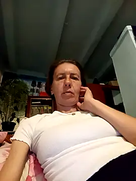 Snapshot of Tania9876 chatting on 05-24-26, 08:42 Tania9876 online show from 05-24-26, 08:42