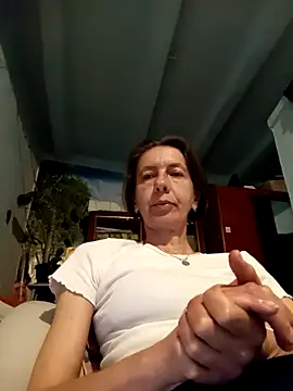 Snapshot of Tania9876 chatting on 05-07-26, 06:22 Tania9876 online show from 05-07-26, 06:22