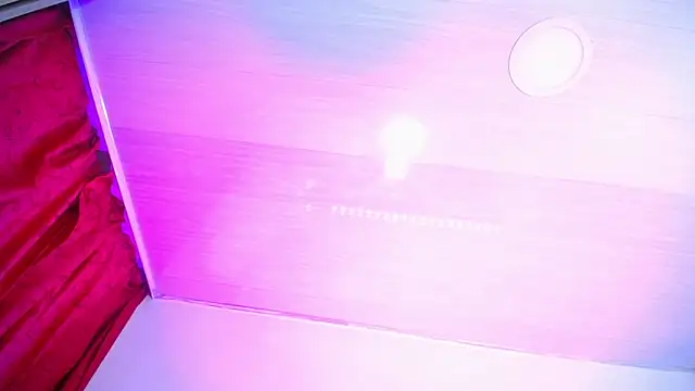 Snapshot of VivienneNoir chatting on 06-18-26, 10:20 VivienneNoir online show from 06-18-26, 10:20