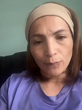 Snapshot of VivienneNoir chatting on 07-18-26, 01:41 VivienneNoir online show from 07-18-26, 01:41