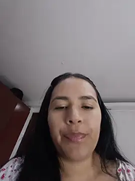 Snapshot of Karla__Morrison chatting on 05-15-26, 12:41 Karla Morrison online show from 05-15-26, 12:41