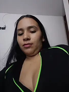 Snapshot of Karla__Morrison chatting on 05-27-26, 01:57 Karla Morrison online show from 05-27-26, 01:57