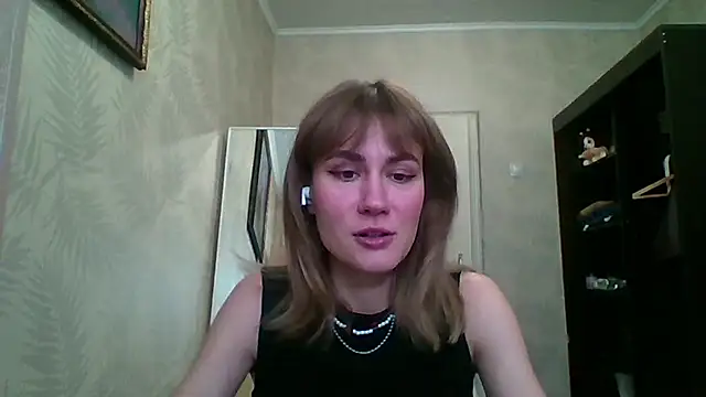 ElenoreHolguin online show from 04-23-26, 07:59