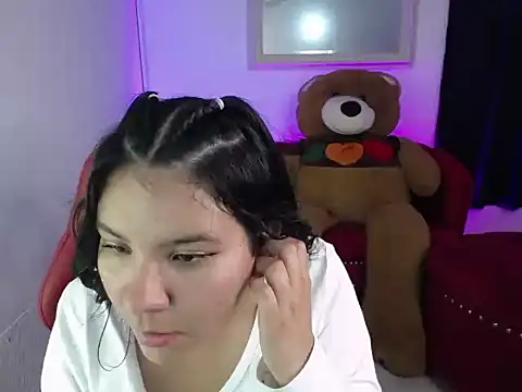 Shopie hard m online show from 03-15-26, 04:03