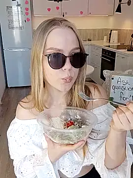 LittleForestELF2 online show from 03-20-26, 12:28