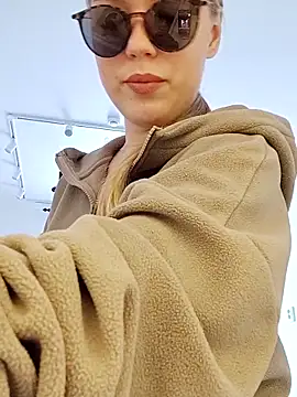 LittleForestELF2 online show from 03-10-26, 10:08