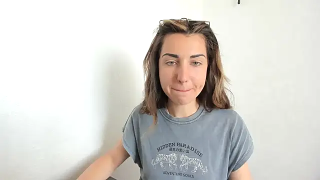 summmmersky1 online show from 05-04-26, 07:22