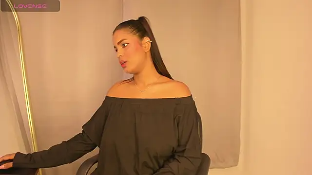 Aishs bigass online show from 07-05-26, 05:25