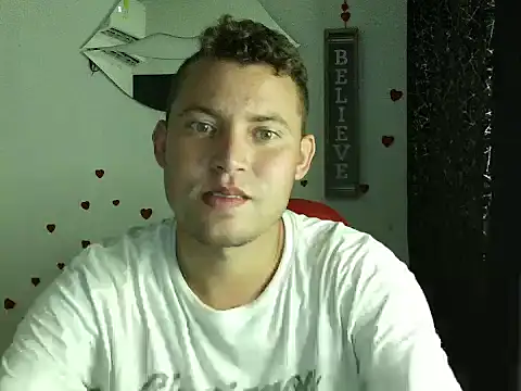 Snapshot of sven_fox723 chatting on 05-16-26, 01:37 sven fox723 online show from 05-16-26, 01:37