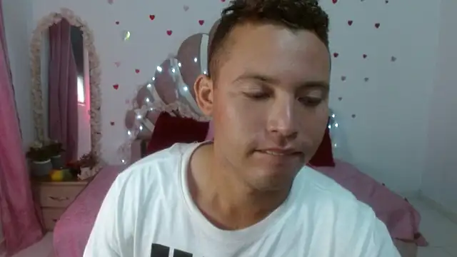 Snapshot of sven_fox723 chatting on 06-07-26, 01:38 sven fox723 online show from 06-07-26, 01:38