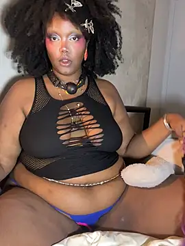 Snapshot of juicy_janet chatting on 07-11-26, 02:45 juicy janet online show from 07-11-26, 02:45