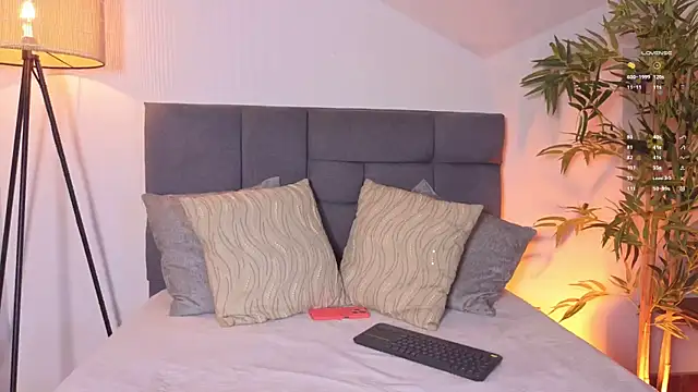 liorasterling online show from 04-13-26, 07:18