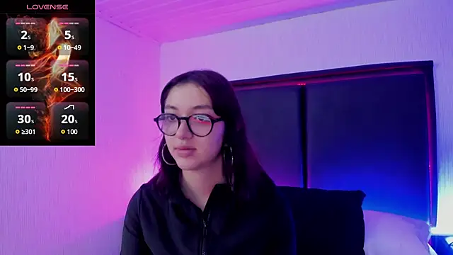 Snapshot of LilithBluum chatting on 05-08-26, 06:23 LilithBluum online show from 05-08-26, 06:23
