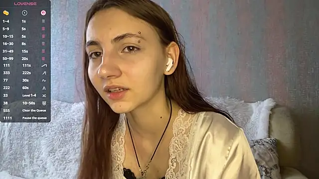 AlisaBloom online show from 04-12-26, 10:07