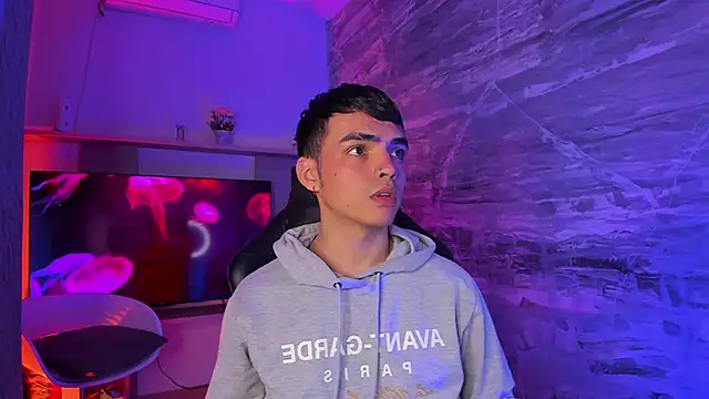 NicoKinggs  online show from 04-09-26, 01:17