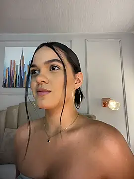 Bella-Ferrer online show from 04-28-26, 06:23