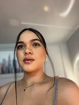 Bella-Ferrer online show from 04-29-26, 06:25