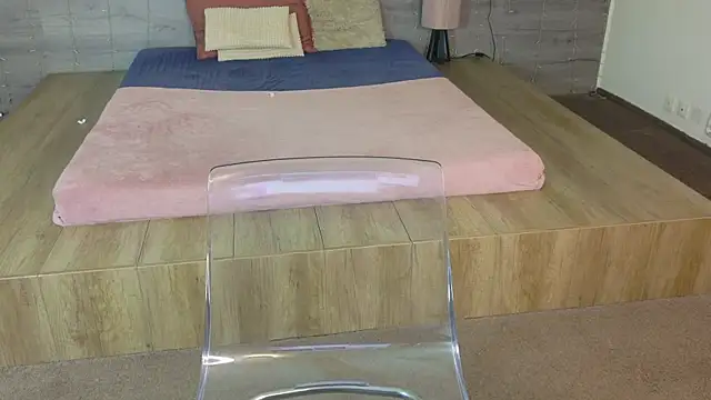 IceBlueBabe online show from 04-17-26, 07:49