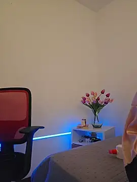 Victoria Evanss online show from 03-27-26, 09:49