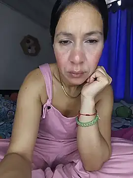 Snapshot of Camillemonroe_ chatting on 08-04-26, 12:31 Camillemonroe online show from 08-04-26, 12:31