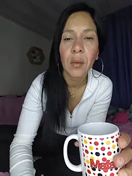 Snapshot of Camillemonroe_ chatting on 08-02-26, 07:40 Camillemonroe online show from 08-02-26, 07:40