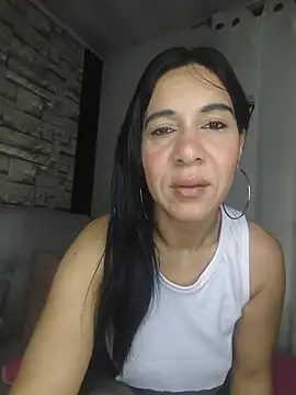 Snapshot of Camillemonroe_ chatting on 07-04-26, 08:42 Camillemonroe online show from 07-04-26, 08:42