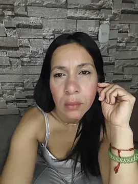 Snapshot of Camillemonroe_ chatting on 07-28-26, 07:38 Camillemonroe online show from 07-28-26, 07:38