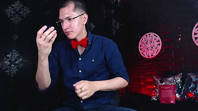 MilanDavid1 online show from 04-25-26, 05:43