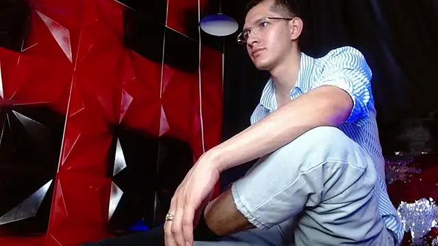 MilanDavid1 online show from 04-16-26, 09:39