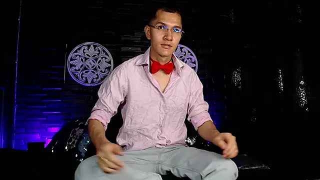 MilanDavid1 online show from 04-20-26, 06:31