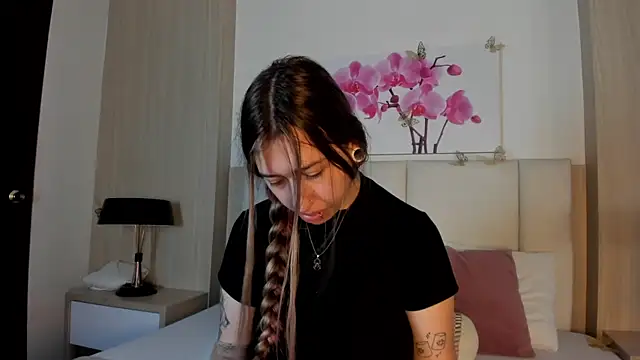 AmberVegaa online show from 04-12-26, 04:54