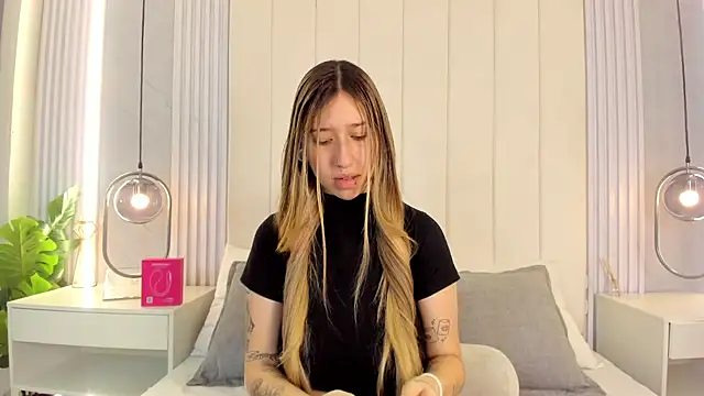 AmberVegaa online show from 06-24-26, 09:01