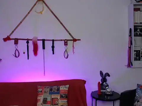 RedWidowCol online show from 03-11-26, 06:35