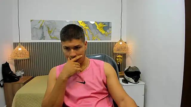 Snapshot of AlessandroFranco chatting on 06-18-26, 01:27 AlessandroFranco online show from 06-18-26, 01:27