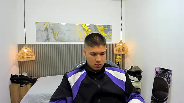 Snapshot of AlessandroFranco chatting on 06-10-26, 01:23 AlessandroFranco online show from 06-10-26, 01:23